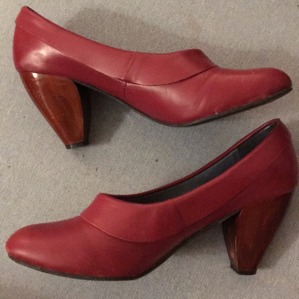 Red Farylrobin Heels